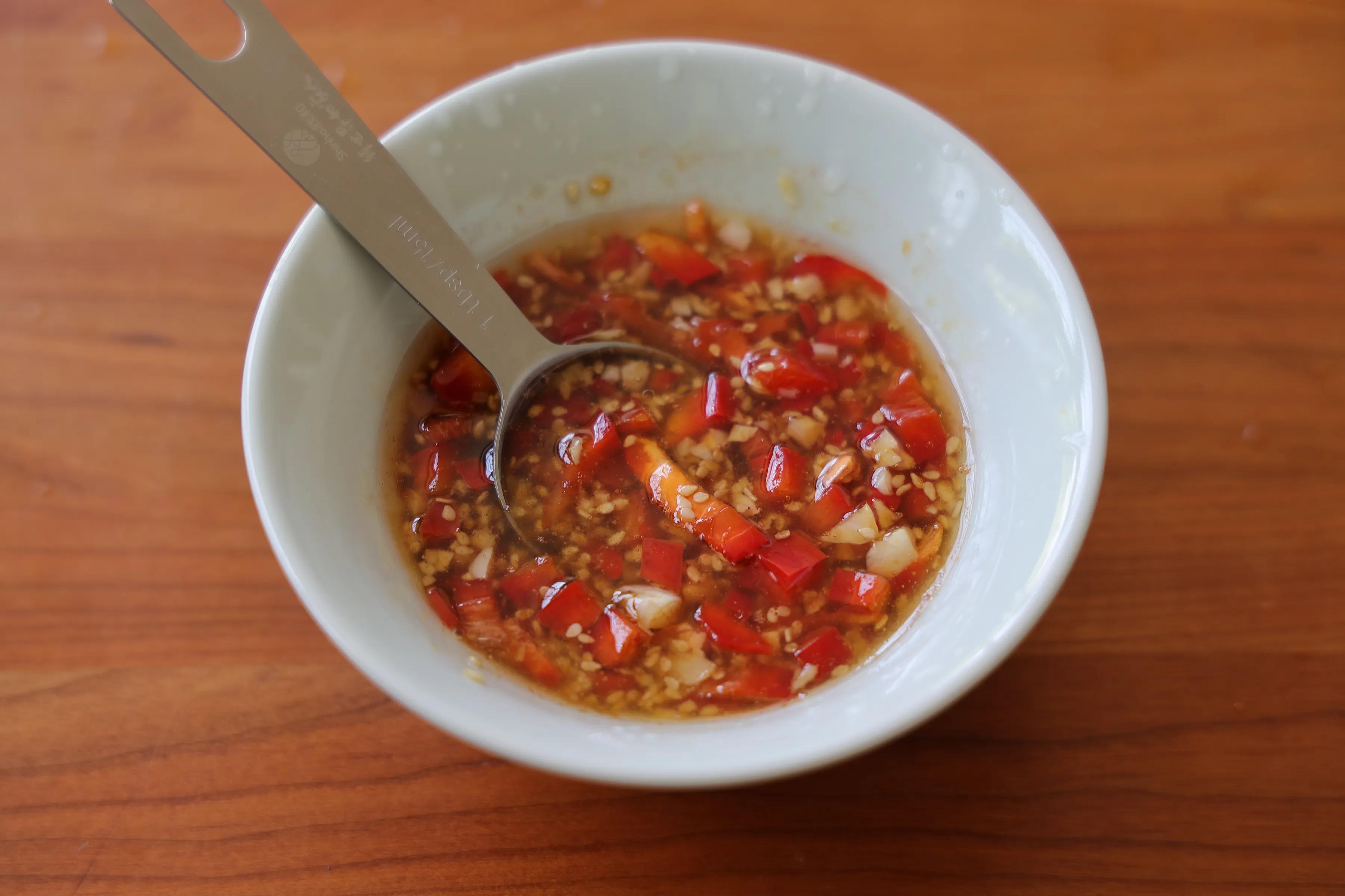 天气热，大虾我家就爱这么做，清新解腻酸爽开胃，一人一盘不过瘾