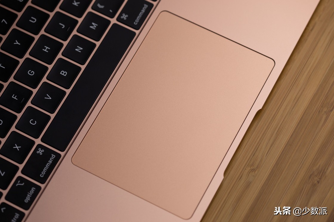 如果你铁了心要买苹果电脑，最新款MacBook Air是最好的入门之选