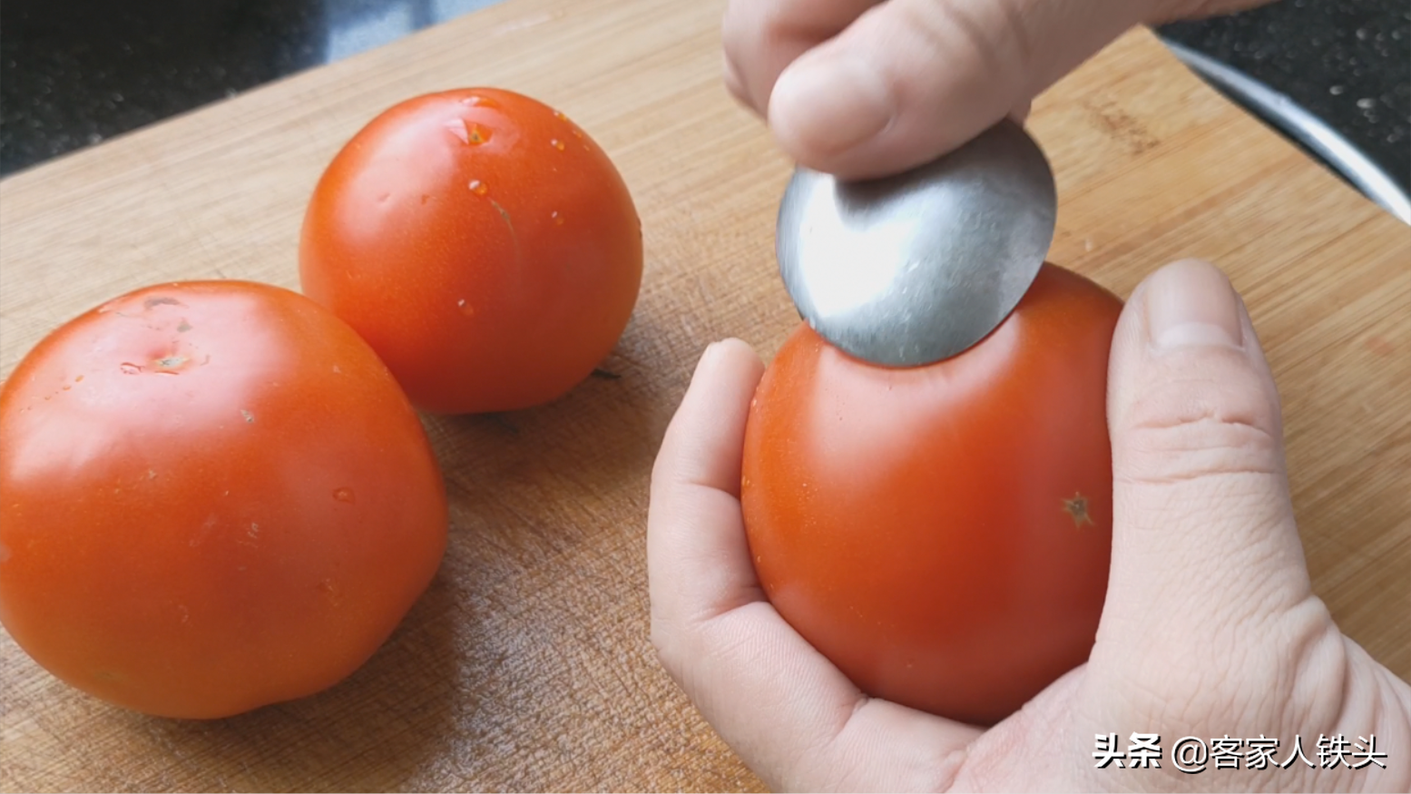 1条鲈鱼3个番茄，以后待客就这一个做法，好吃到孩子都不肯放筷