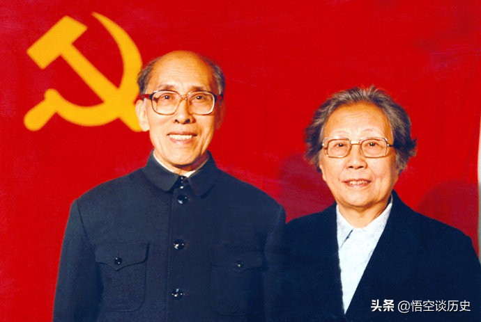 潜伏在蒋介石身边的女特工，凭借特殊能力获重