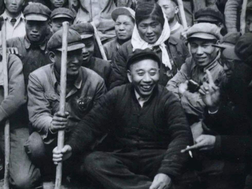 白求恩救治了八路军一位旅长并说：干部负伤过多根子就在你