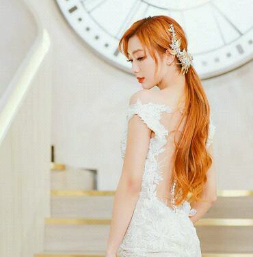 “火箭少女101”闺蜜婚纱照，犹如一群仙女下凡