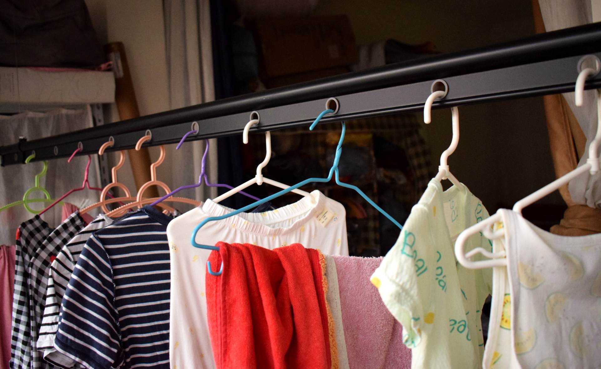 晾衣不踮脚阳台变明亮邦先生晾衣架使用感受