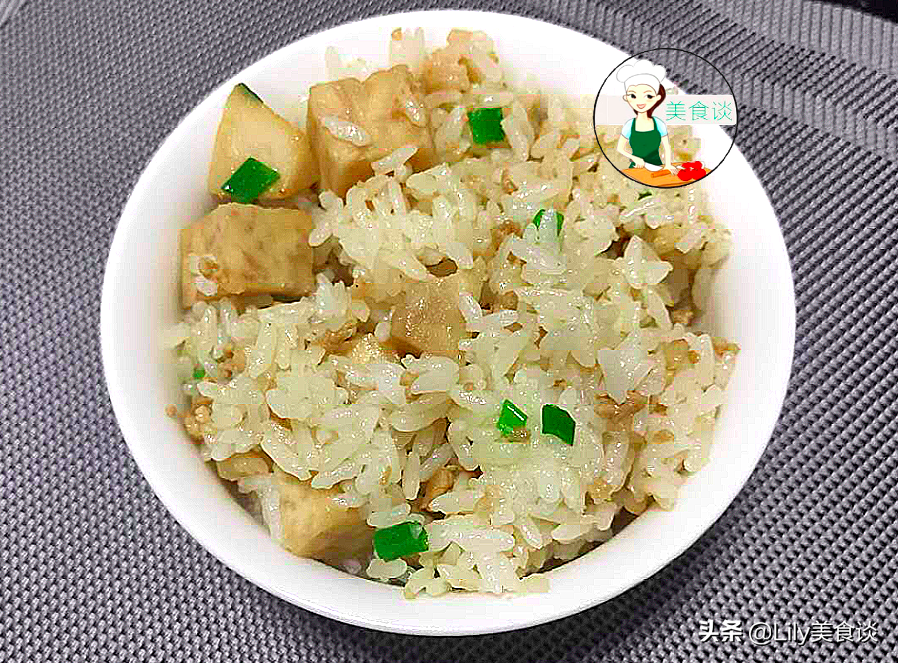 米飯此做法實在太香了，兒子一頓能吃2大碗，製作簡單，營養實惠