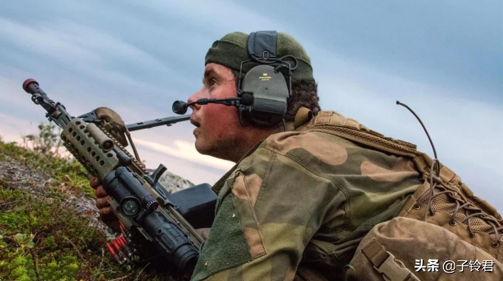 挪威特种部队演习，德国步枪比利时机枪，全员
