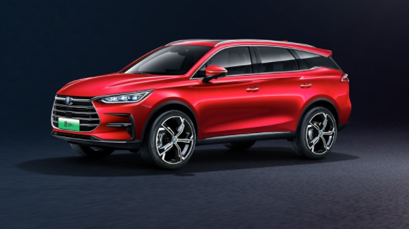 车企掌门人会面要有新动作？上海车展王传福和魏建军聊了些啥？