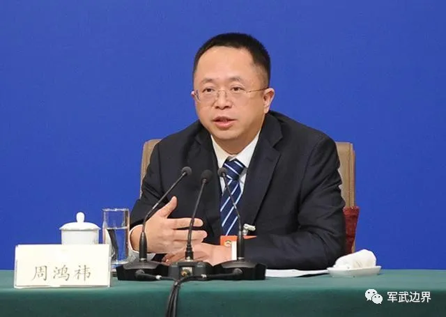 丧心病狂！继华为之后特朗普再列出33家中企，中方什么态度？
