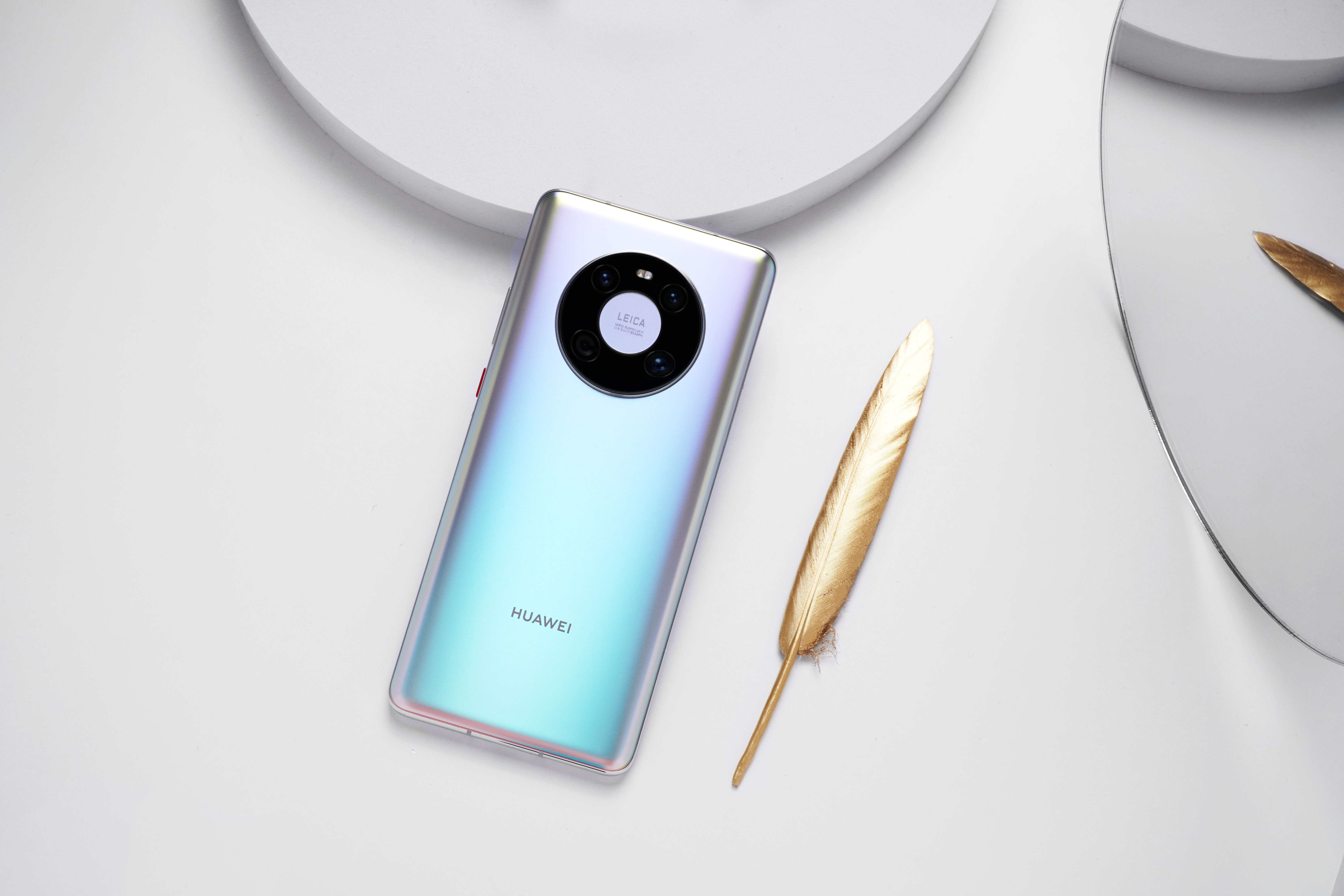 华为Mate 50 Pro火力全开，6400万徕卡主摄，HarmonyOS3全新系统