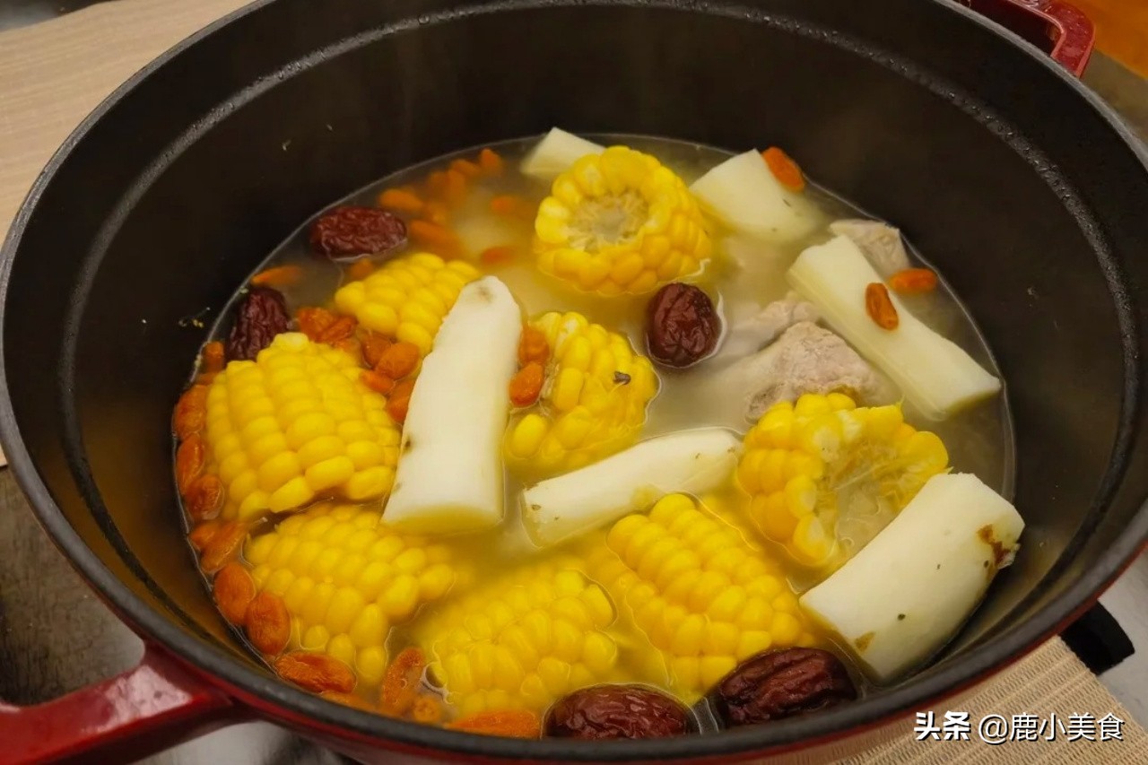 夏季多喝湯水好處多！ 分享8道營養湯做法，清熱解暑，強體少生病