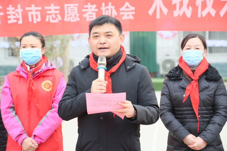 中原銀行開封分行舉辦&ldquo;中原愛心 書香校園&rdquo;捐贈活動