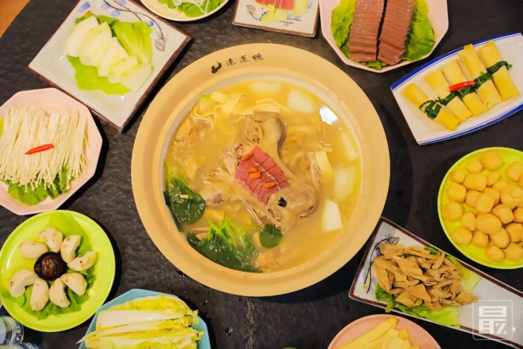 干饭人冲鸭！冬天的第一锅老鸭煲就到鸭连連