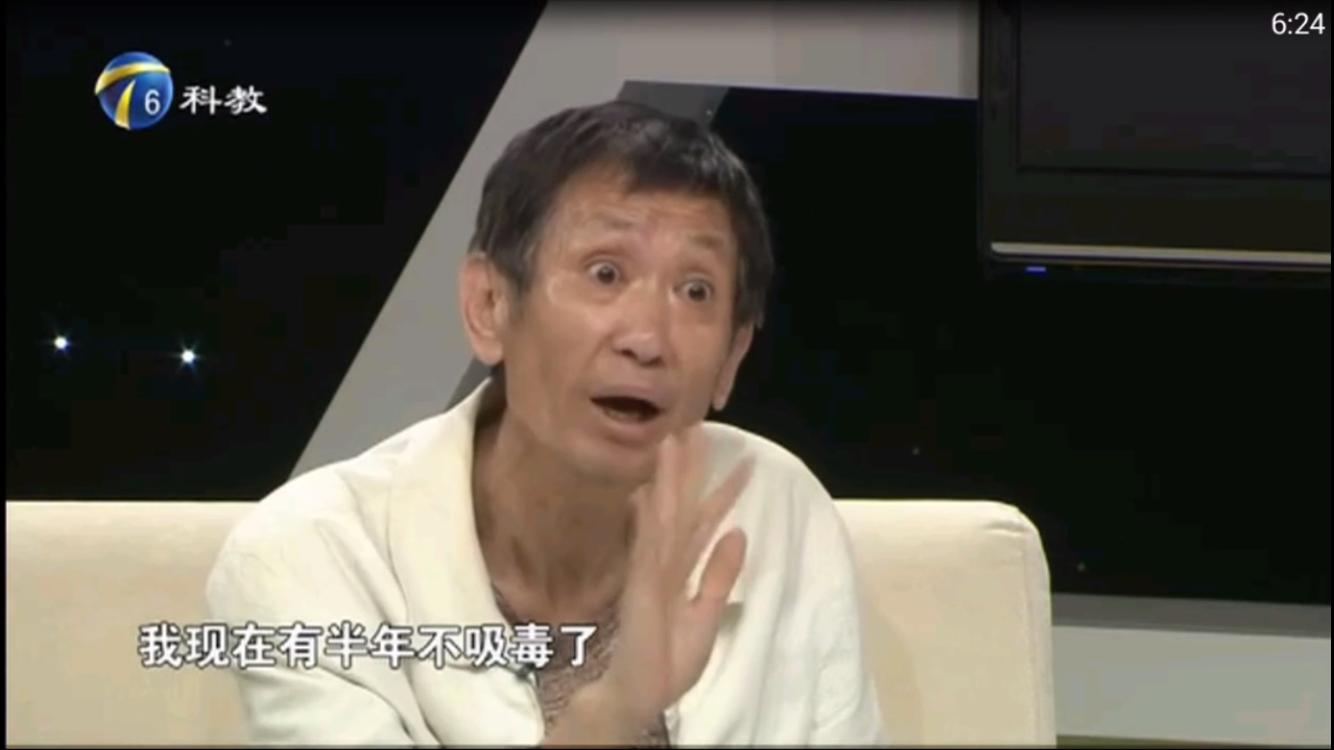 出生被弃垃圾桶，成名遭生父勒索5000万，相比乔三丽毛晓彤更不幸