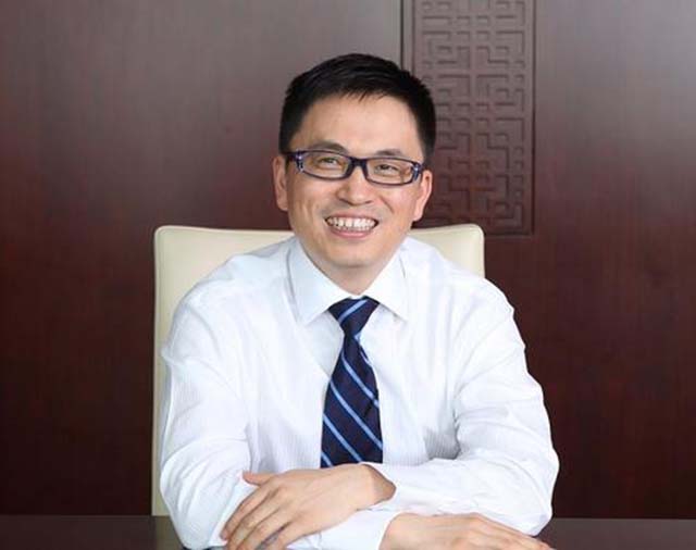 中国5大富豪给美国捐上百亿，有人捐完破产，有