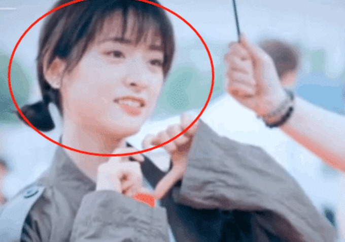 沈月暴瘦后多不上镜？生图是大家闺秀，镜头前