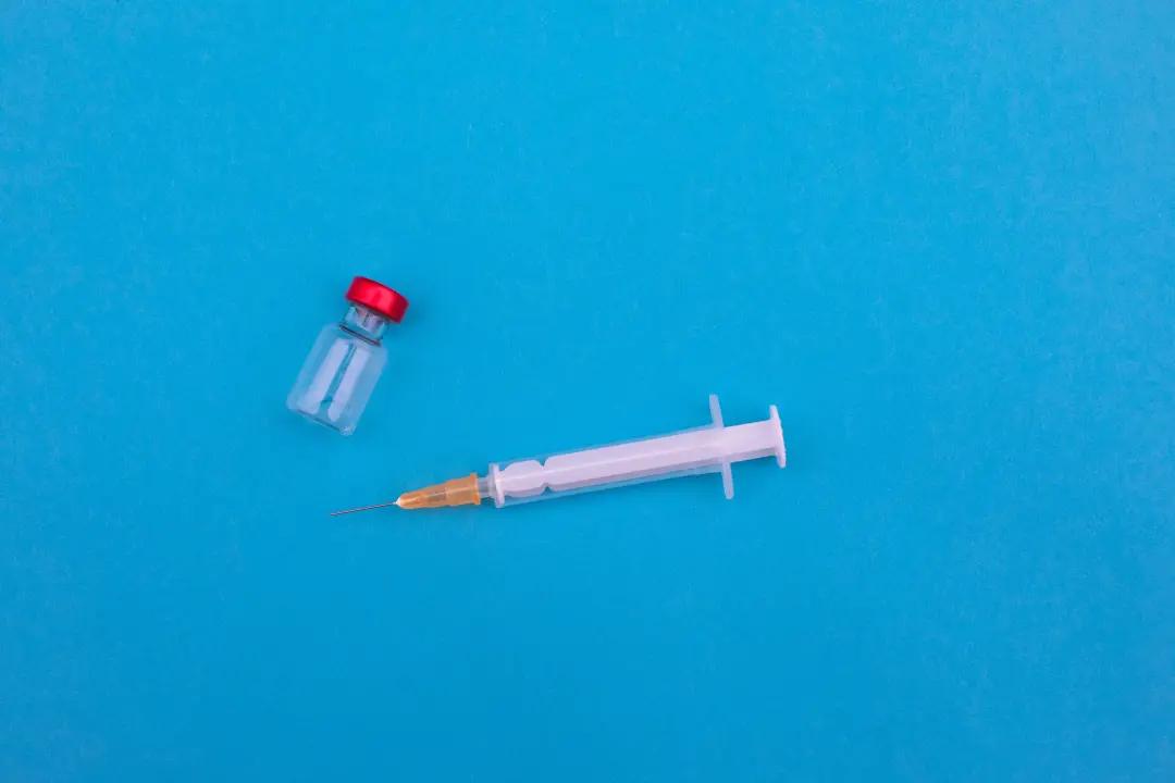 外交部长王毅为海外留学生带来了三个好消息
