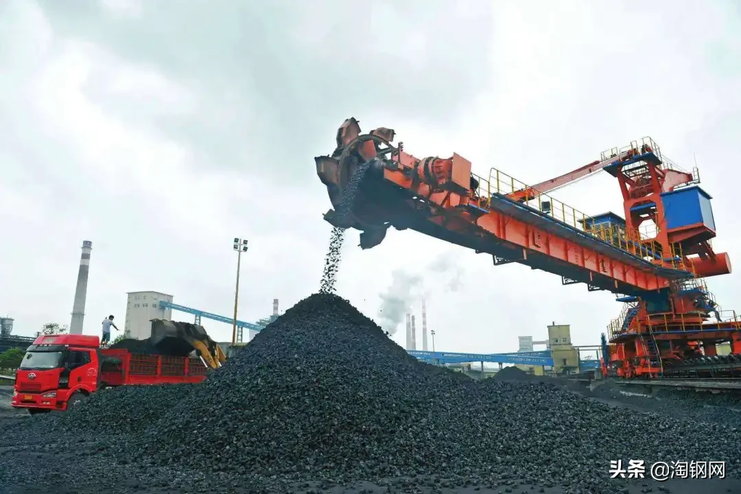 涨势火爆！黑色系期货集体飙涨，钢坯一天涨两