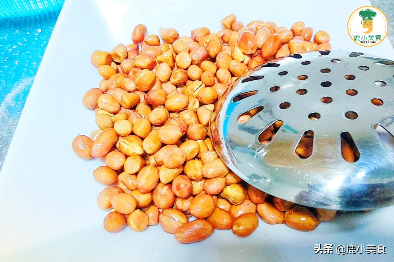 想炸花生米好吃，謹記“4口訣”，炸出的花生酥脆鹹香，不易返潮