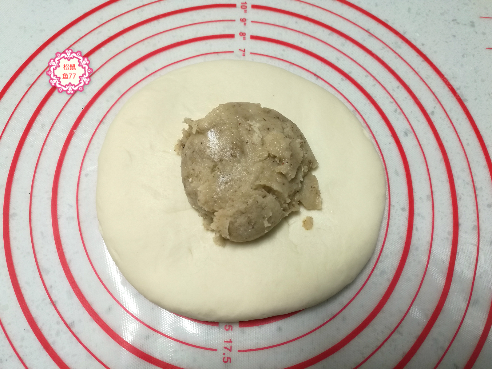 一捏就碎，一碰就掉渣兒，一吃倍儿香的油酥小燒餅，做法超簡單