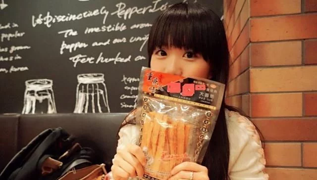 4种“骨灰级”零食，赌100包辣条，全吃过至少也