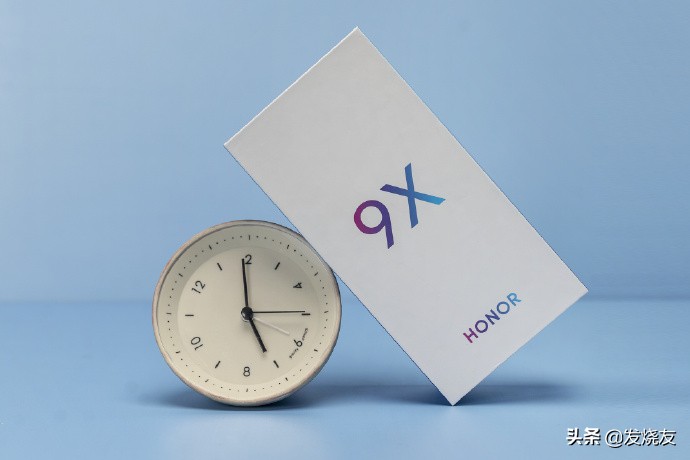 华为新手机——荣誉Honor 9X Pro主要参数规格型号详细揭密，礼品盒首曝