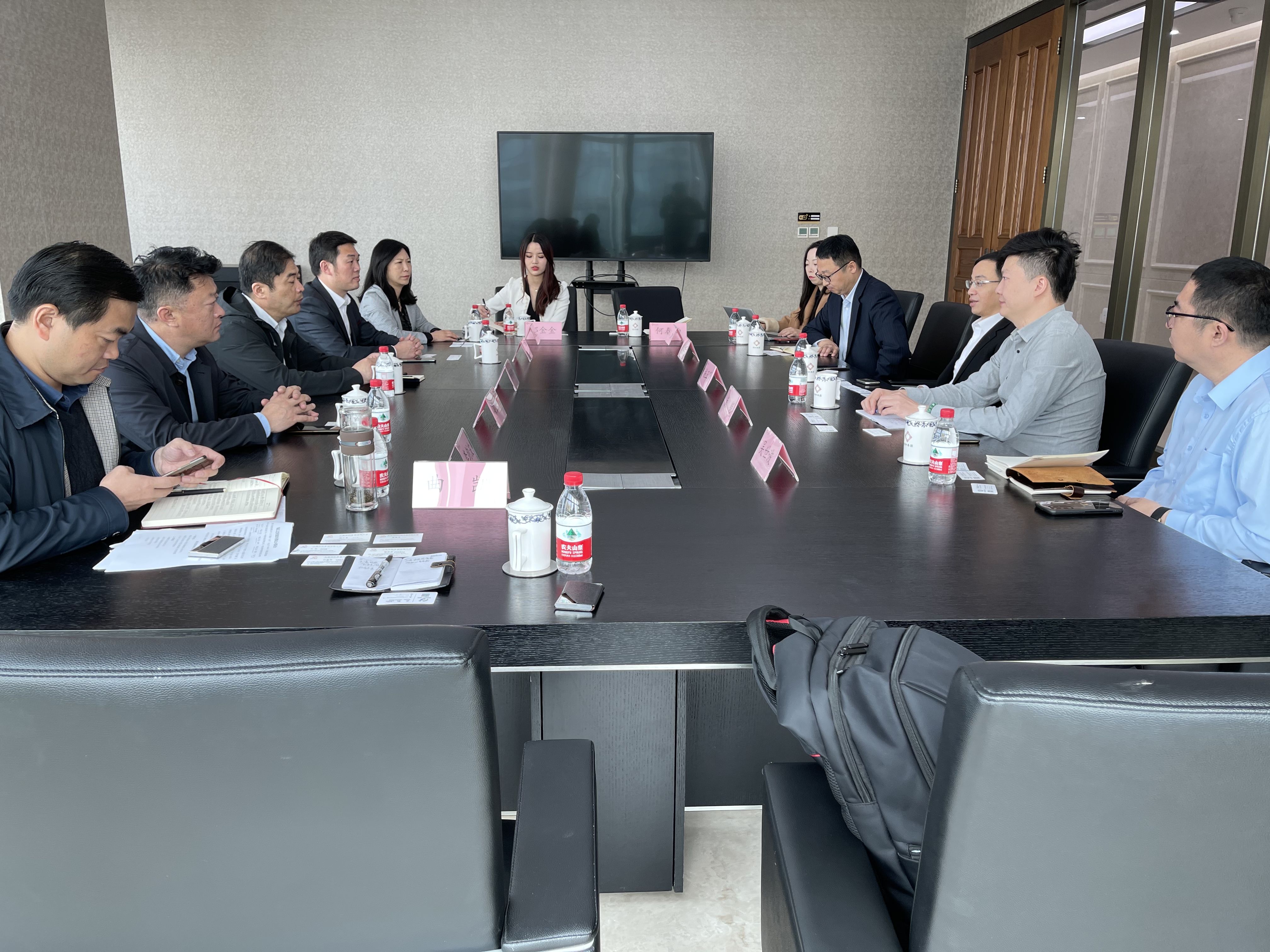 济南新材料产业园区管委会主任韩利师赴上海无锡招商考察学习