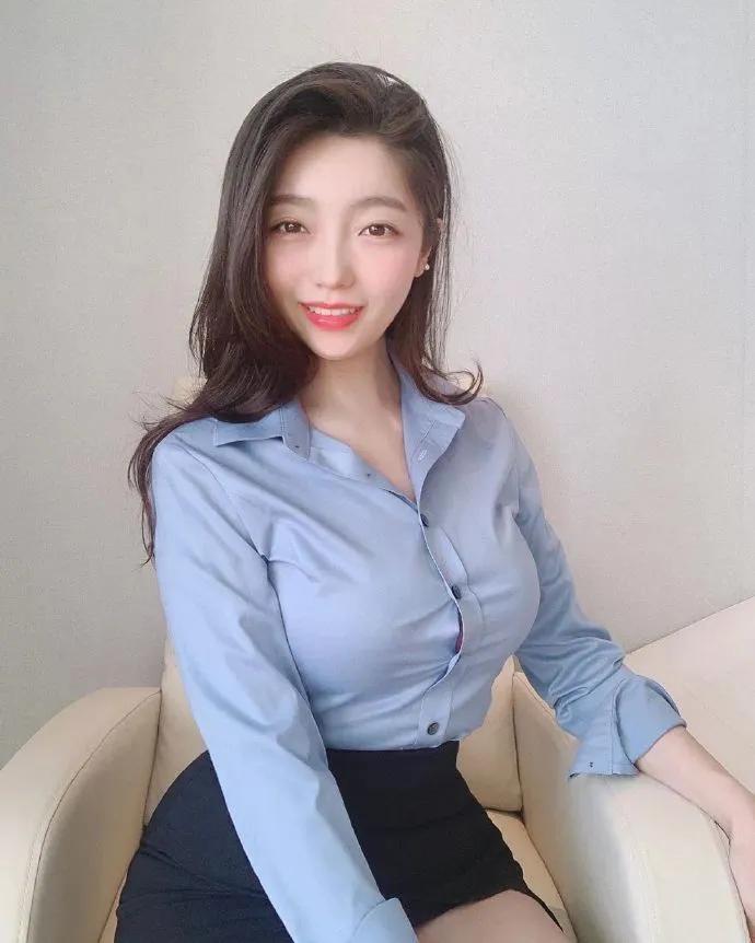 面容清秀的韩国美女图片欣赏图片