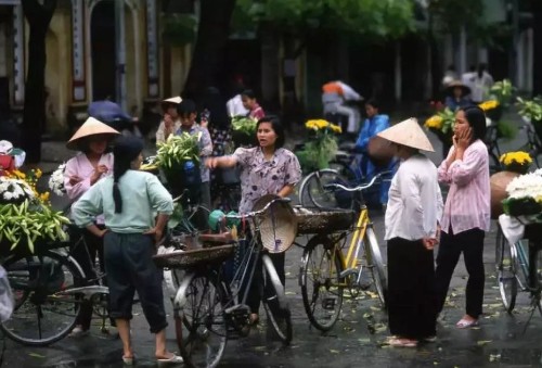 战后越南为迅速恢复人口，想出了一个狠方法，效果显著却苦了女性