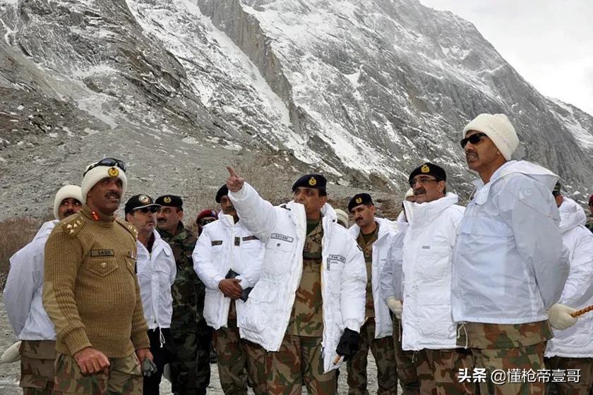 印度不仅士兵冻成冰雕，高原还用上了冰冻“水晶机枪”？
