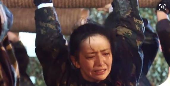 20岁抢为慰安妇，受欺负时：1岁女儿躺在身边瞪着眼