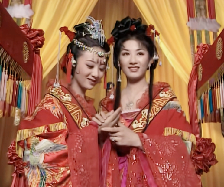 以前的古装造型有多美？王艳头戴假树叶，都能美出新高度