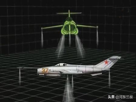 空中拼刺刀，造型独特的雅克-36垂直起降战斗机