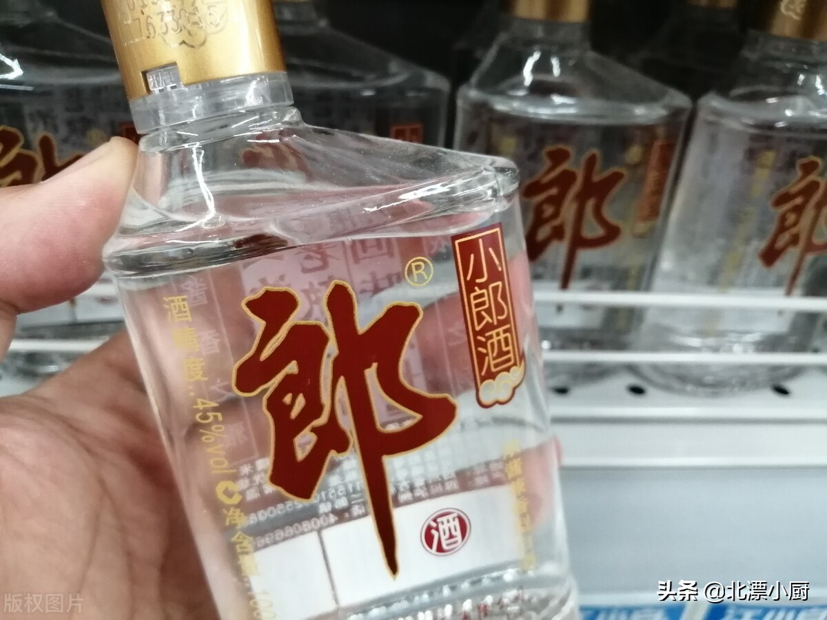 全國哪里產的白酒最好喝？中國十大白酒排行榜，看看你喝過幾種？
