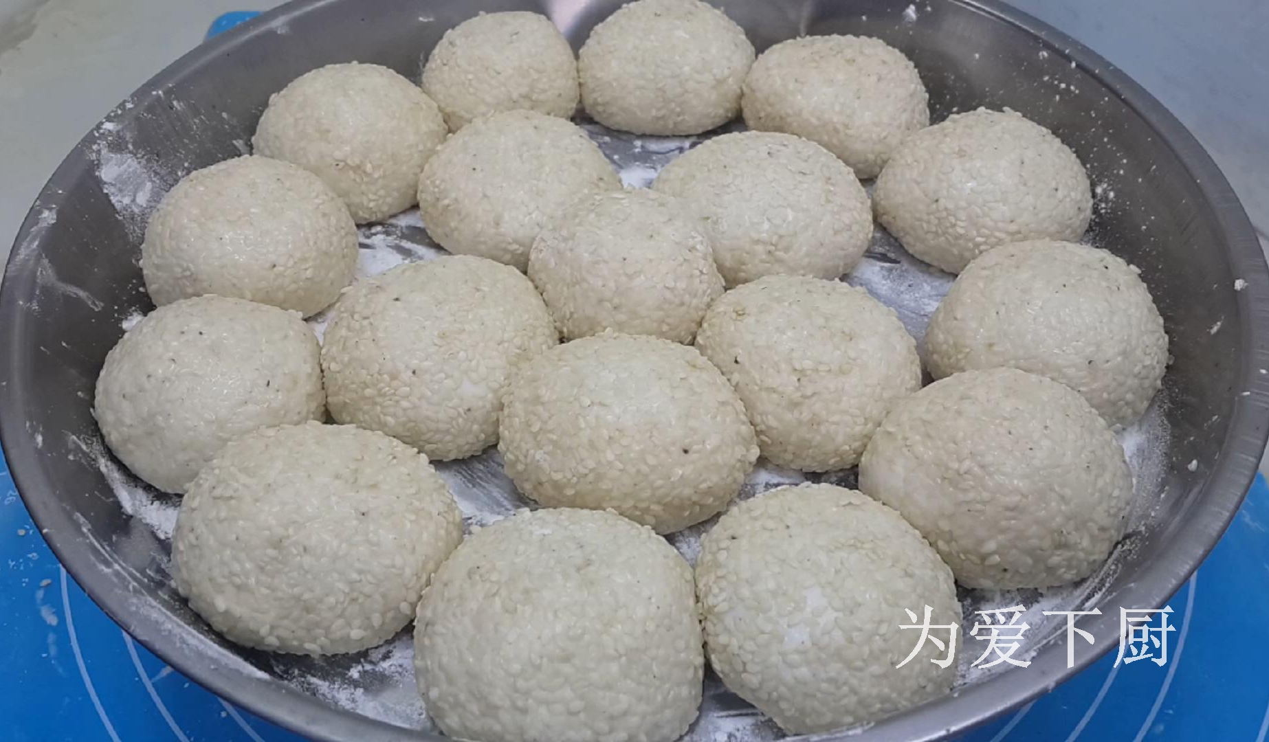 麻團這做法才最正確，掌握3個技巧，個個空心不炸鍋，比買的還香