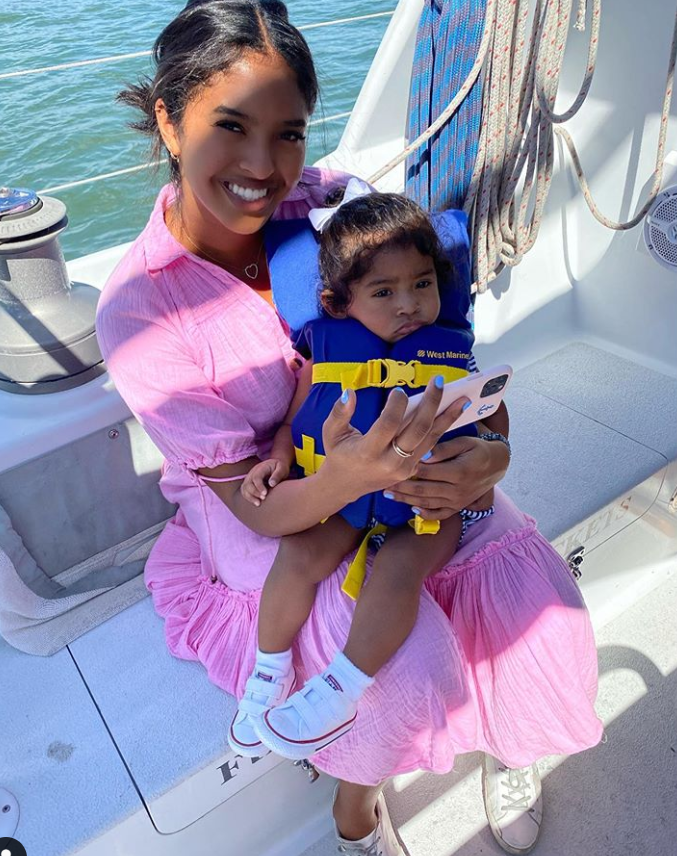 生日|科比42岁生日快乐！瓦妮莎晒照为科比庆生 感慨宁愿自己先离世引粉丝泪奔