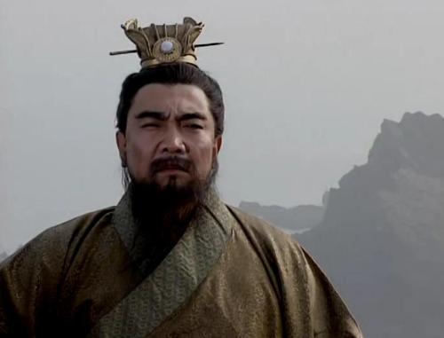 吕布的首席谋士陈宫：对刘备看不上眼，宁愿丢
