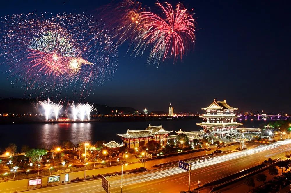 夏季有礼&middot;秋天有韵｜最美夜购示范系列投票火热进行中