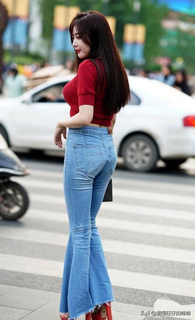 这极品“高跟鞋”，至少18cm没人驾驭得了吧？