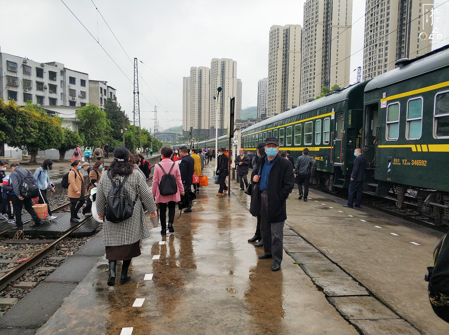 重庆江津火车站：没有售票处，乘客先上车后补票，一天只有2趟车