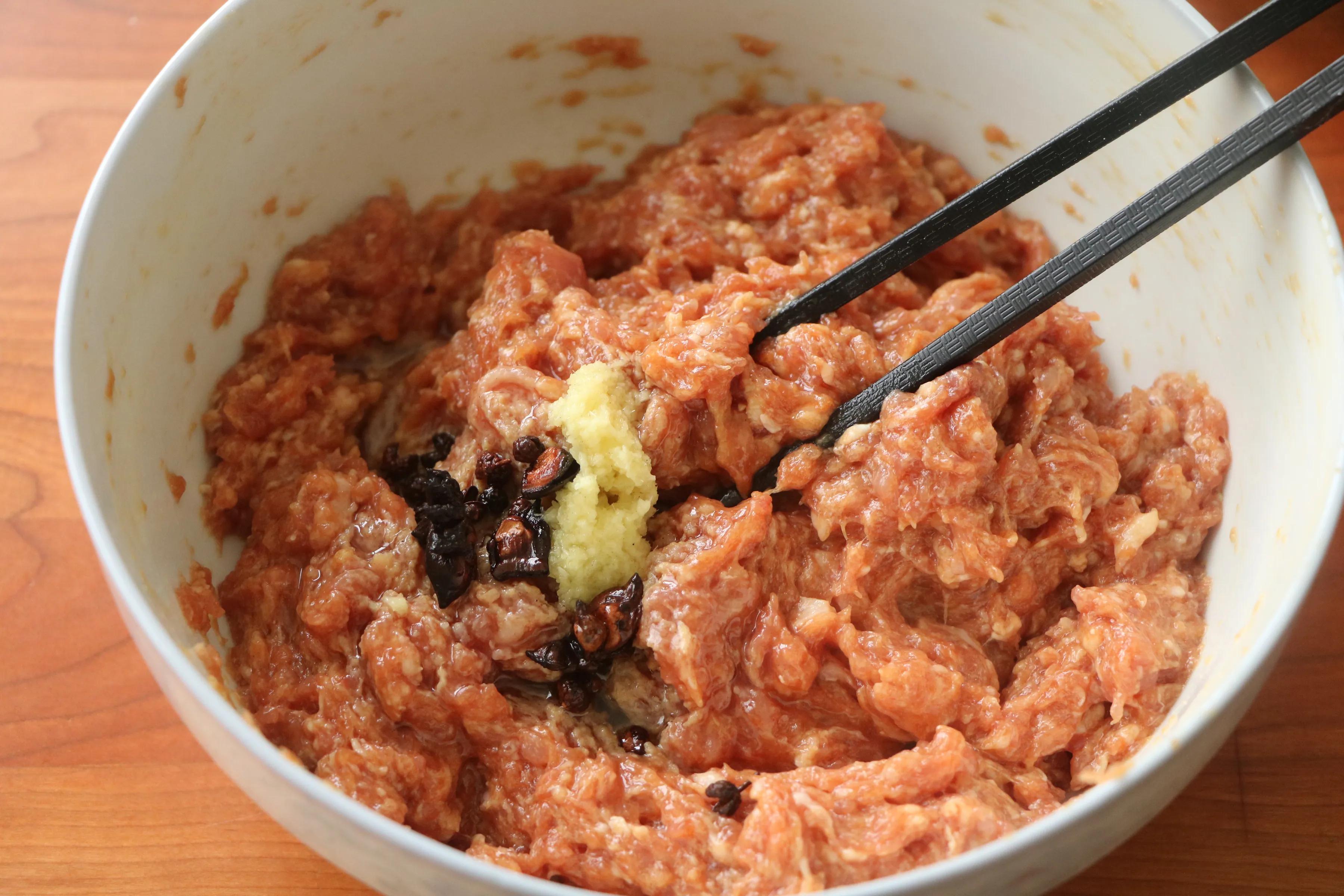 初伏了，这馅儿的饺子一定要吃，清香美味，太适合夏天吃了