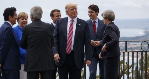 在职场上被领导孤立冷落该怎么解决 职场潘小兽 Mdeditor