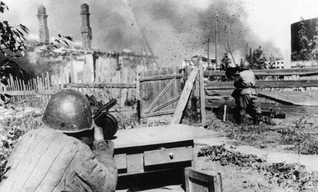 战争之初，苏联每月人口锐减60万，为何后期军队