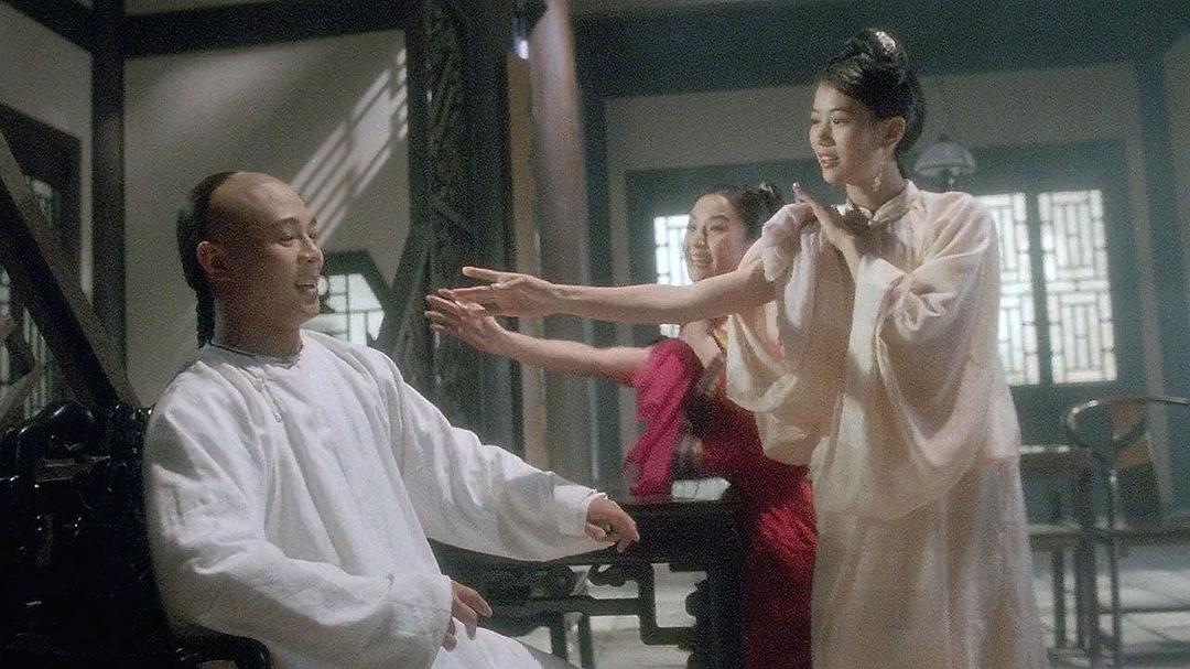 顶撞向华胜，曾被成龙封杀，张智霖却爱了她2
