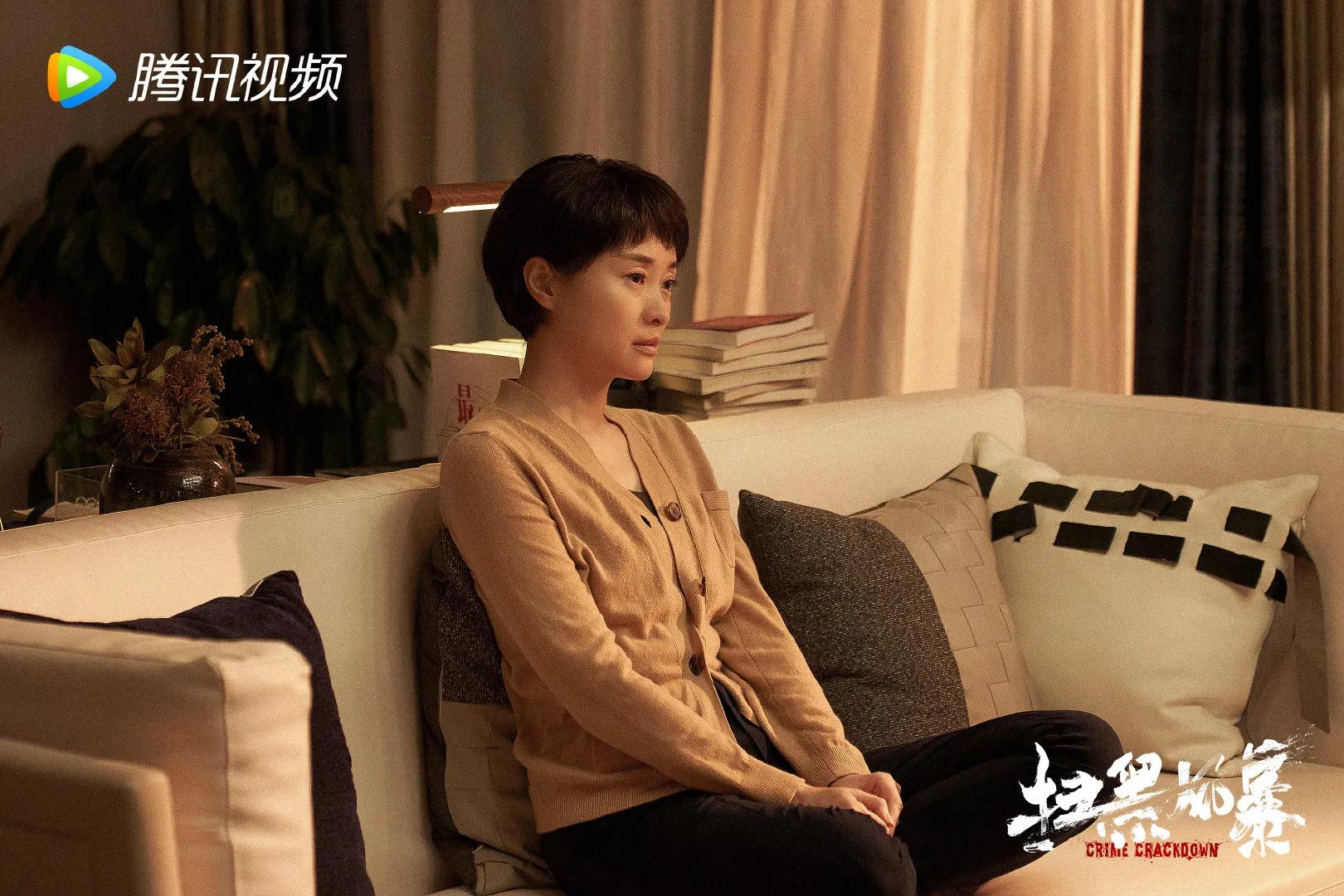 《扫黑风暴》贺芸太过凄惨:18岁被高明远强暴 半生噩梦留下一沓信