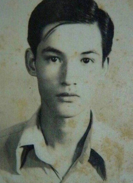 杨恭如妈妈赛亚姐，李小璐妈妈靓绝东三省，这些明星父母也太美了
