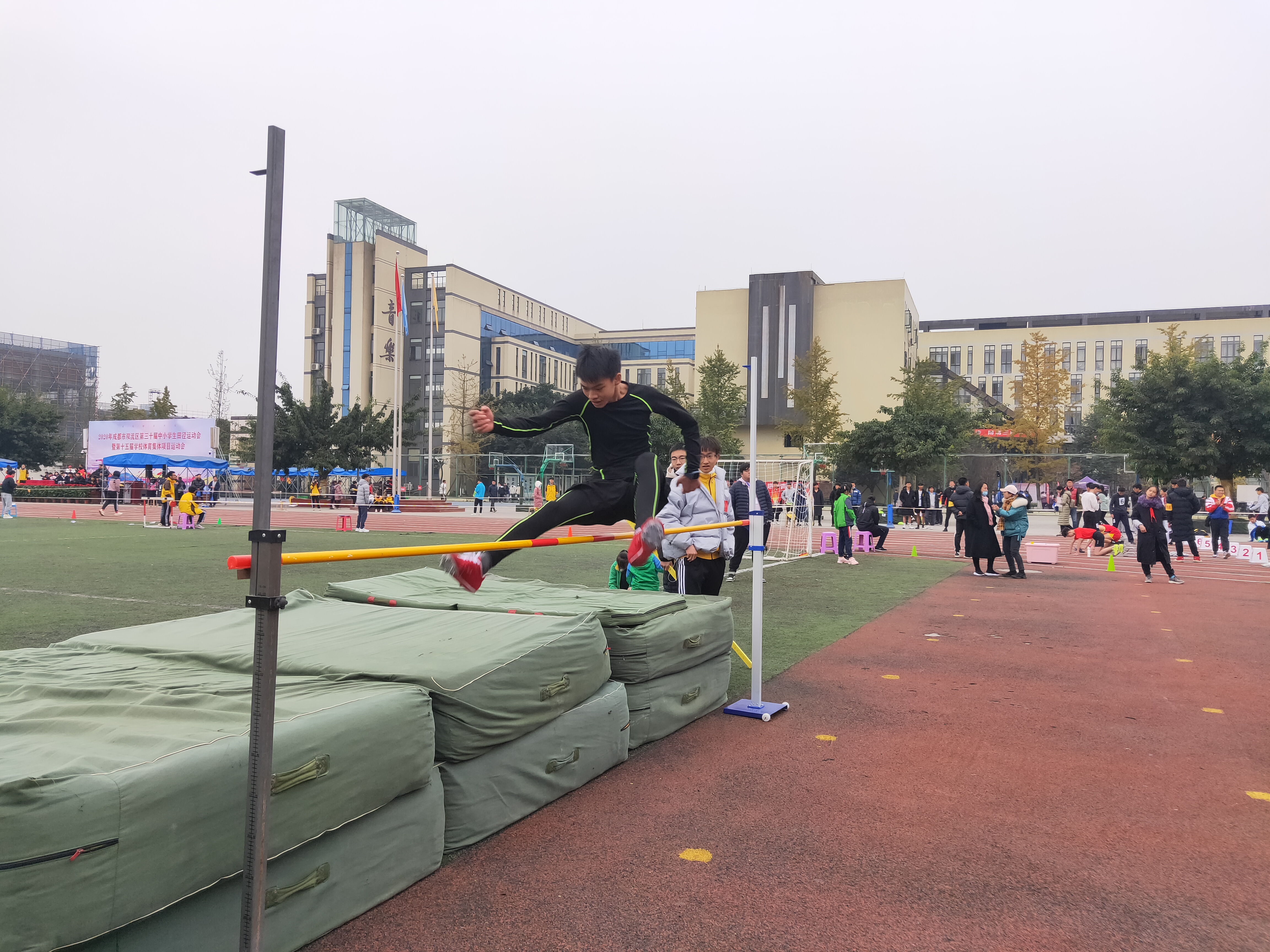 贺丨东升迎春小学参加双流区田径运动会集体项目荣获佳绩