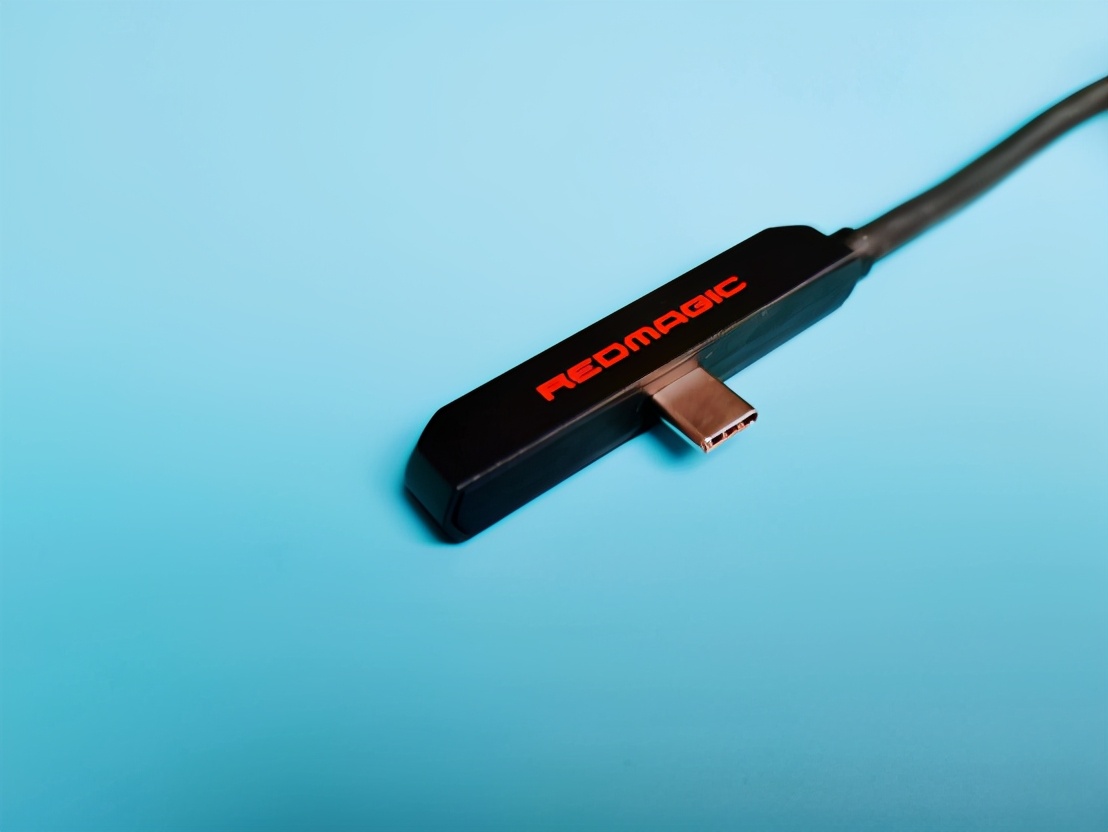 带你重回手游巅峰，手游的最佳拍档——红魔手游拓展坞