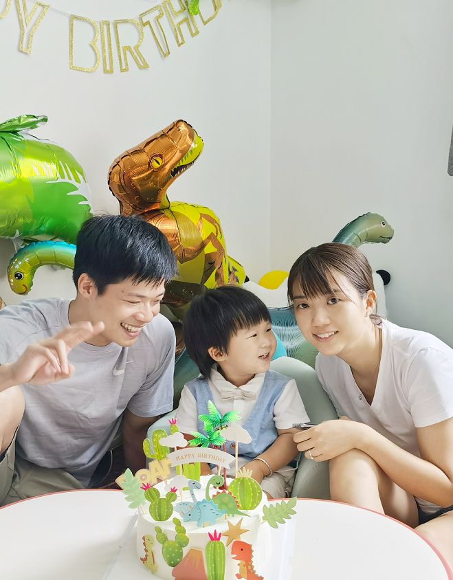 蘇炳添不僅跑得快，娶的妻子也很好看，穿情侶裝，感覺真般配