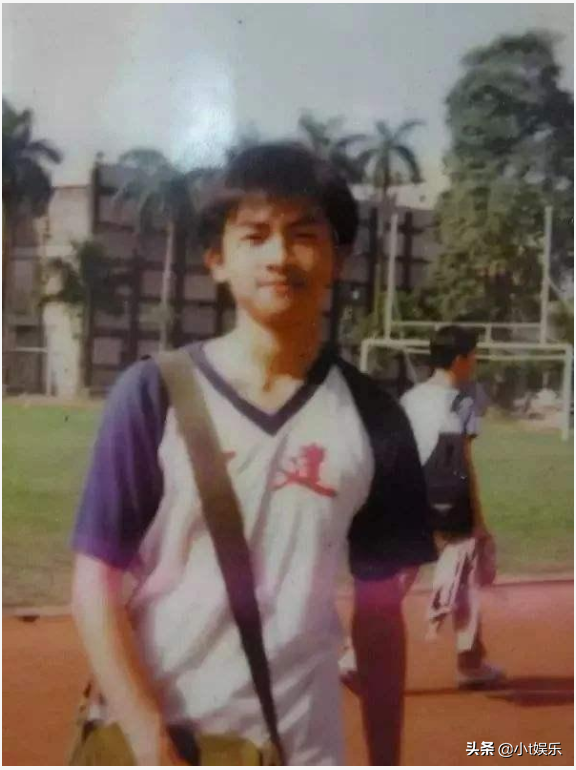 15岁出道的理工学霸，小虎队唯一红到现在的人，