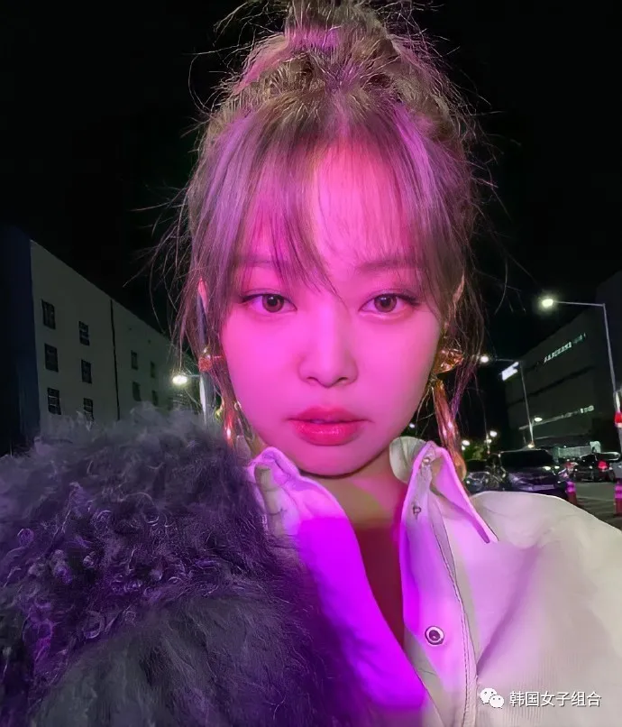 这位女团爱豆的刘海造型,就像软糯小猫咪一样