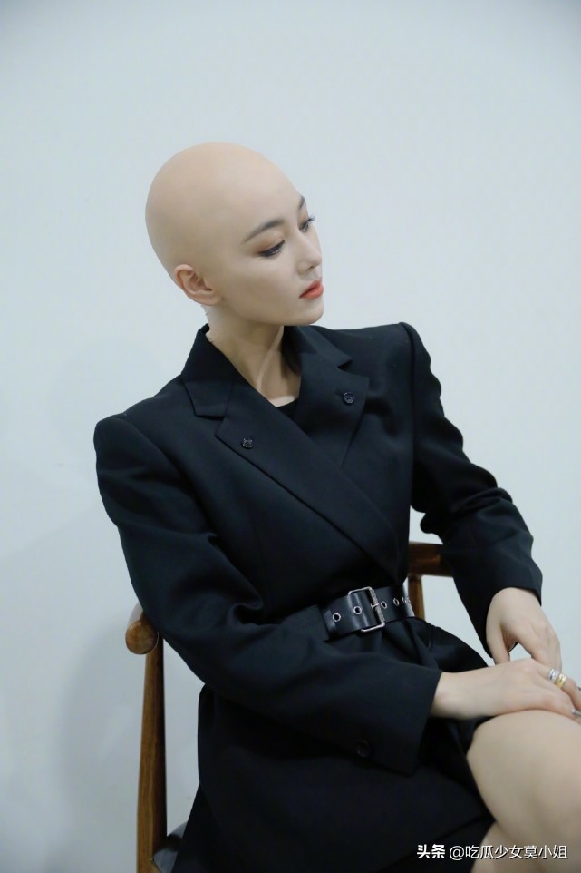 浪姐|张馨予立新人设浪姐2首秀上演反差萌 与李菲儿互动被吐槽油腻